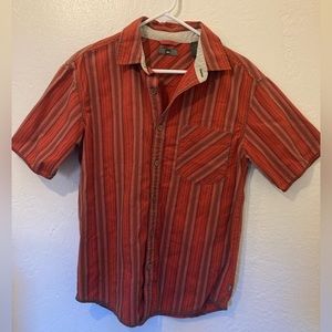 REI men’s shirt